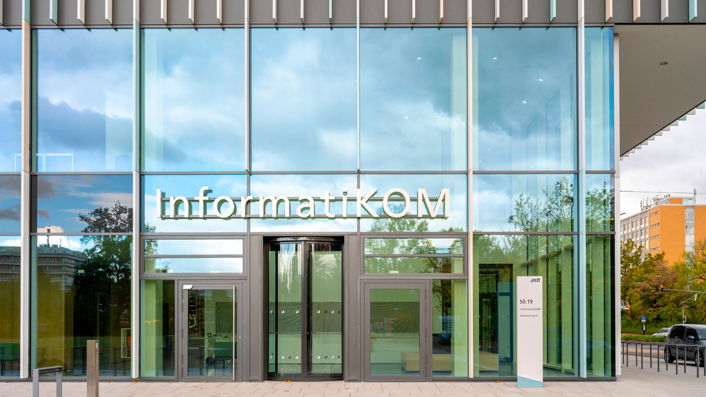InformatiKOM 1